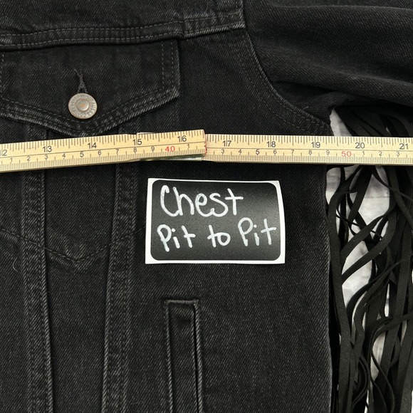 Levis Womens Ex-Boyfriend Trucker Jacket Black Denim Fringe Western Size S - Picture 8 of 13